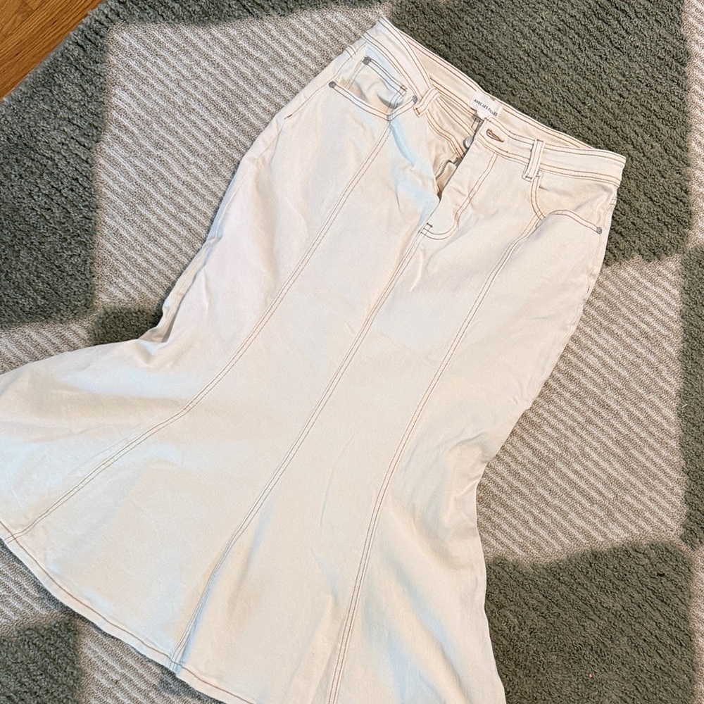 Avec Les Filles Cream Pencil Skirt with Flared Hem - Picture 1 of 1